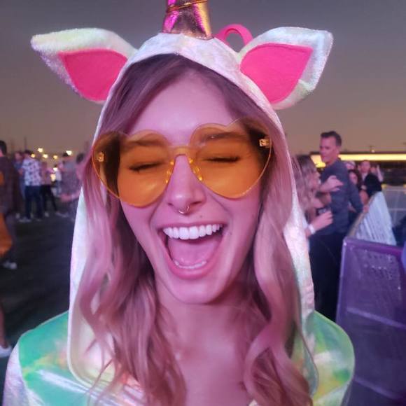 victoriamanton